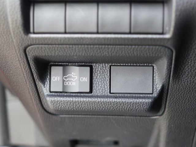 Certified 2025 Toyota Tacoma TRD Off-Road AWD/4WD image 22