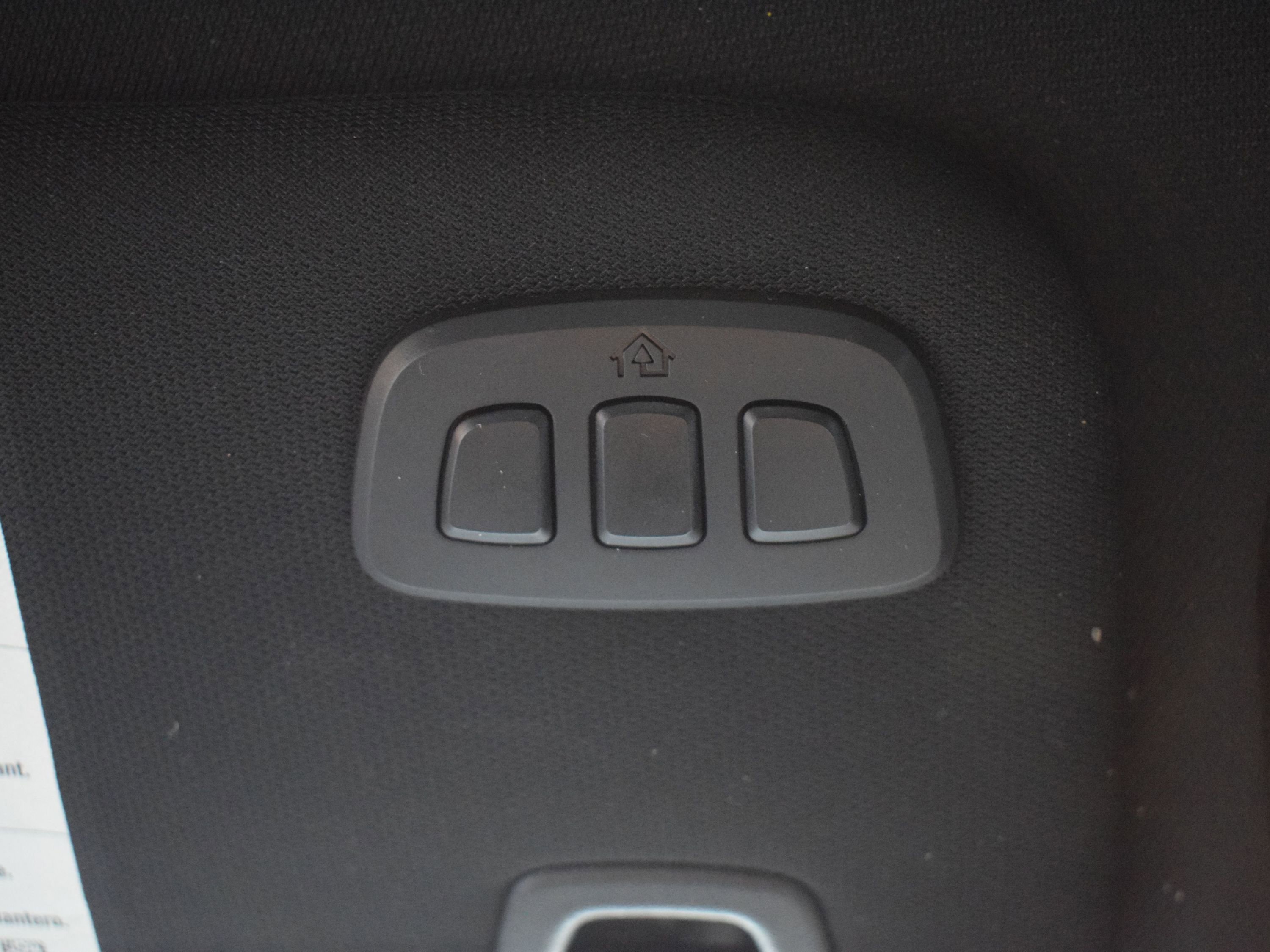 Used 2019 Ford Mustang Premium image 18