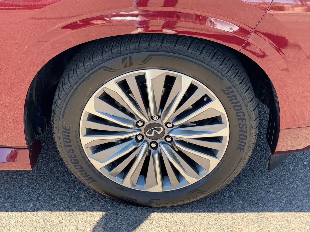 Certified 2025 INFINITI QX80 Luxe image 8