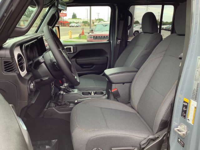 New 2026 Jeep Gladiator Sport AWD/4WD image 8