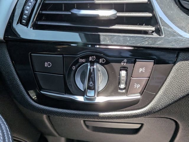 Used 2017 BMW 530i xDrive w/ Premium Package AWD/4WD image 29