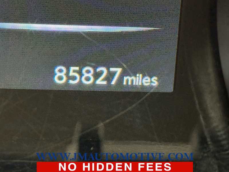 Used 2017 Nissan Rogue S w/ S Appearance Package image 21