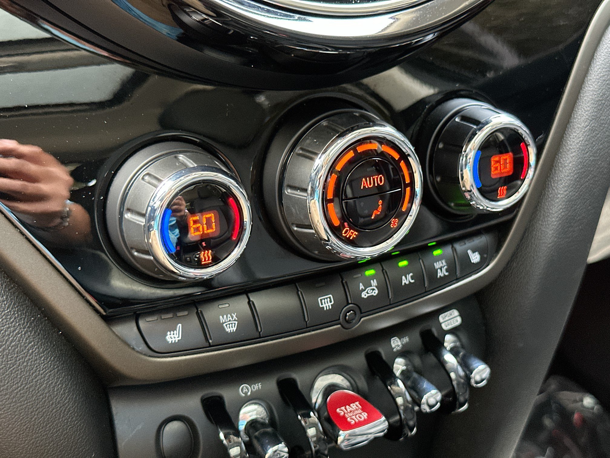Used 2024 MINI Cooper Countryman S w/ Premium Package FWD image 16