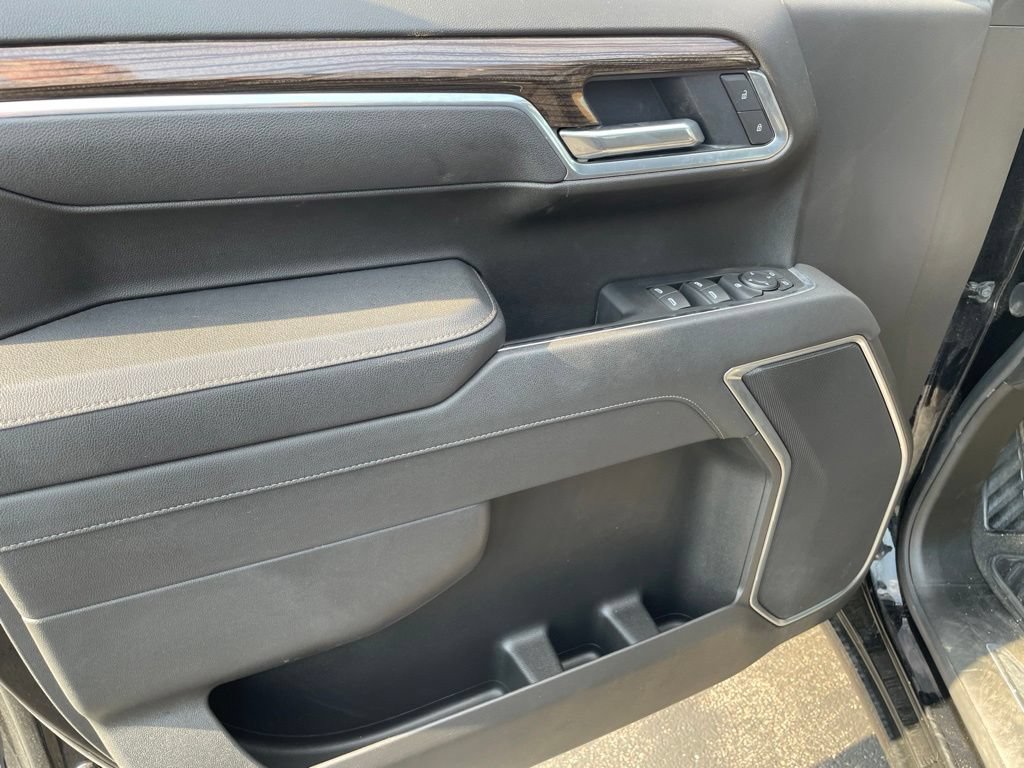 Used 2026 Chevrolet Silverado 1500 RST AWD/4WD image 17