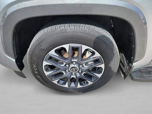 Used 2024 Toyota Sequoia Limited w/ Tow Technology Package AWD/4WD image 9