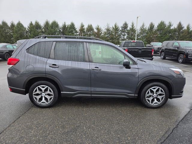 Used 2023 Subaru Forester Premium image 16