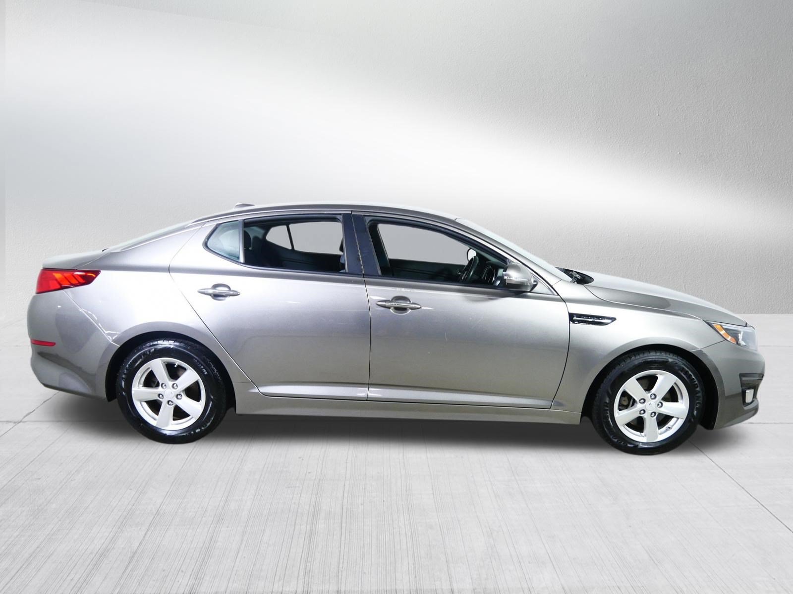 Used 2015 Kia Optima LX FWD image 8