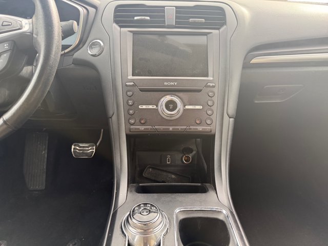Used 2018 Ford Fusion Titanium AWD/4WD image 11