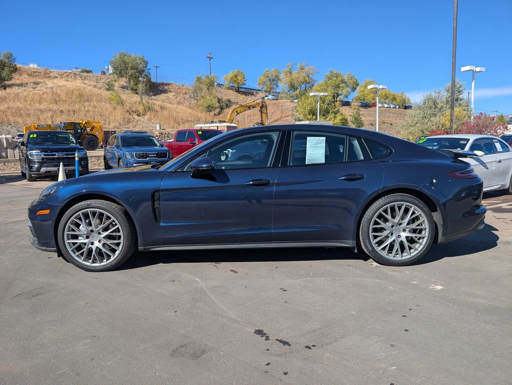 Used 2017 Porsche Panamera 4 w/ Premium Package AWD/4WD image 4