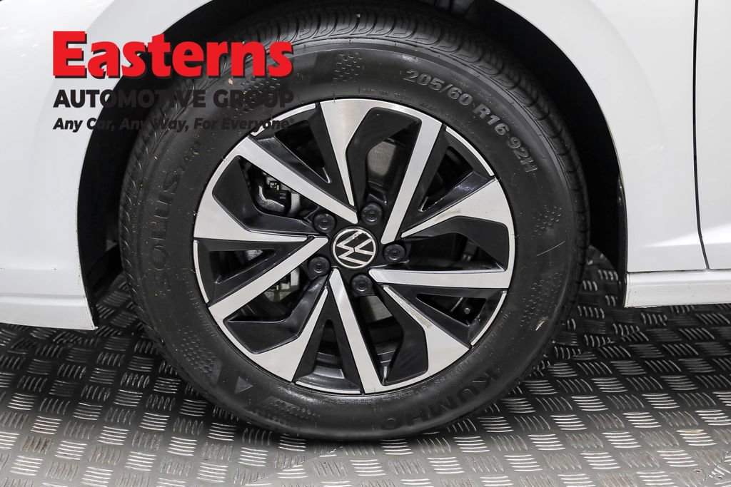 Used 2025 Volkswagen Jetta S image 31