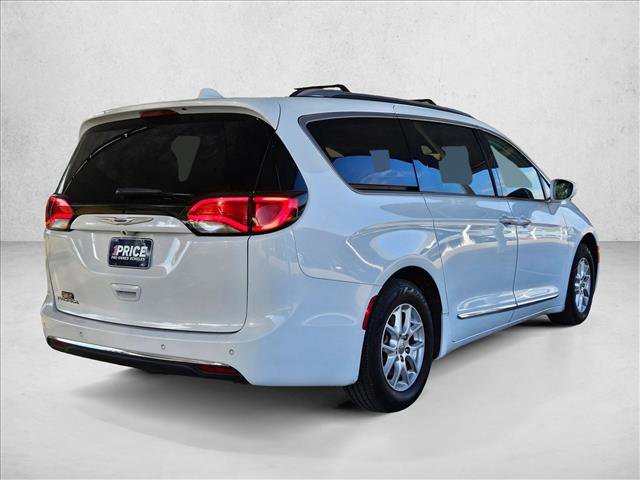 Used 2020 Chrysler Pacifica Touring-L image 5