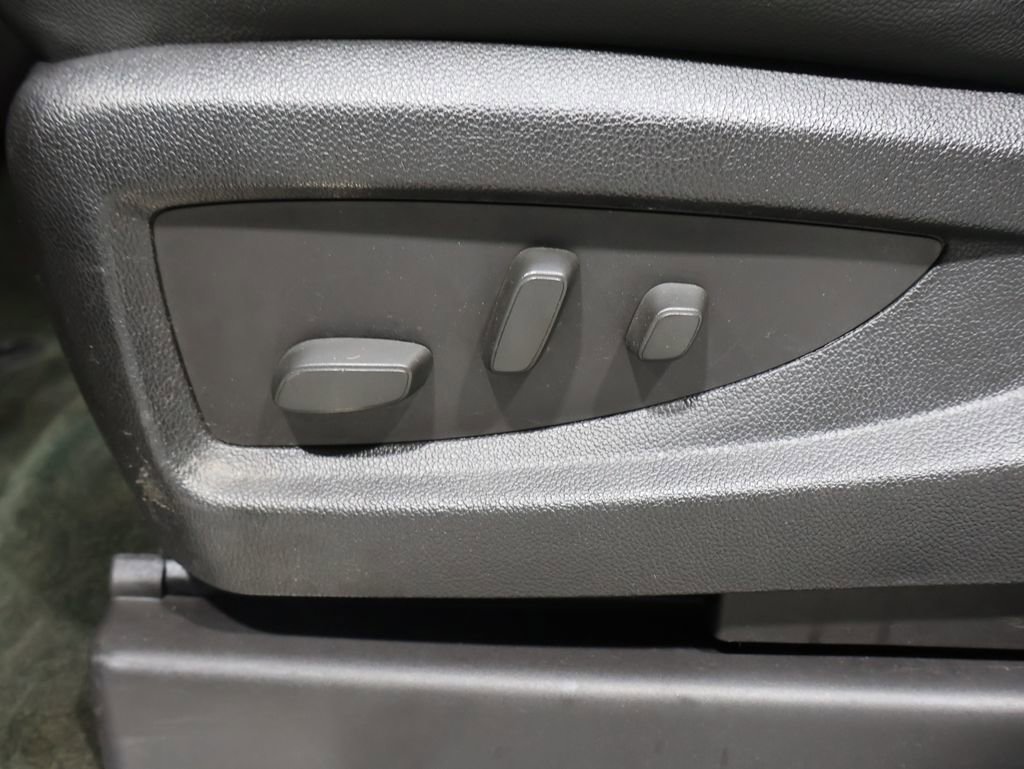 Used 2016 GMC Yukon SLT image 12