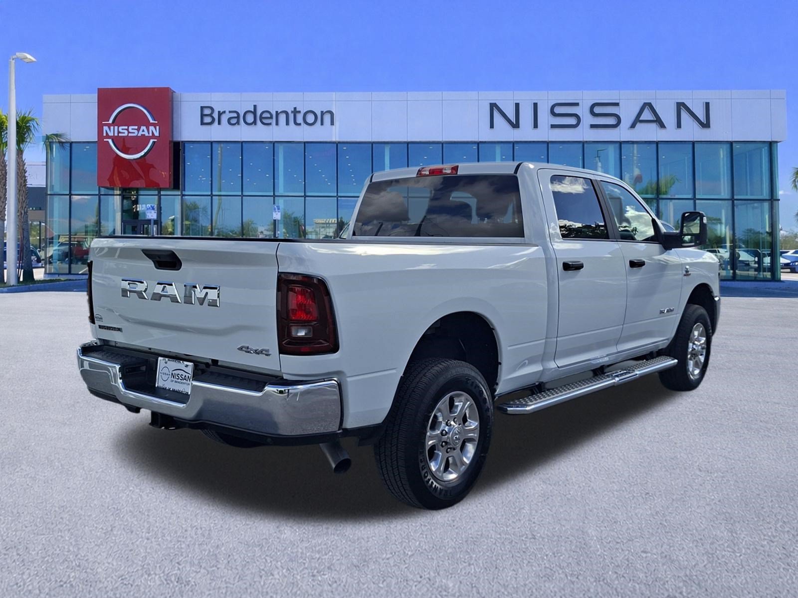 Used 2026 RAM 2500 Big Horn AWD/4WD image 5