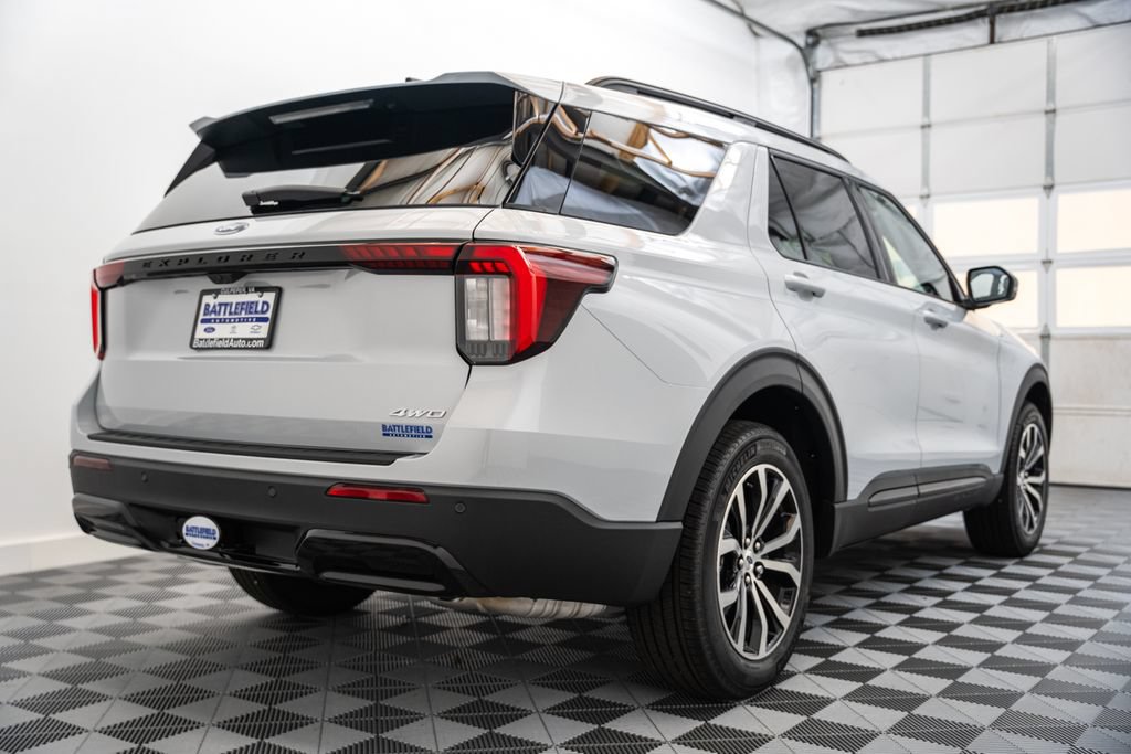 New 2026 Ford Explorer ST-Line AWD/4WD image 5