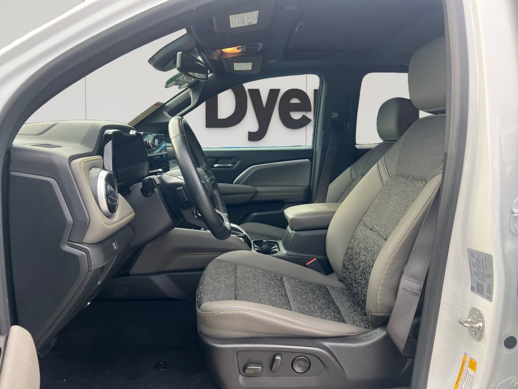 Used 2024 Chevrolet Colorado ZR2 w/ Technology Package AWD/4WD image 10