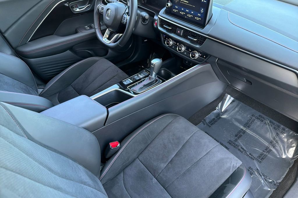 Used 2025 Acura ADX A-Spec image 18