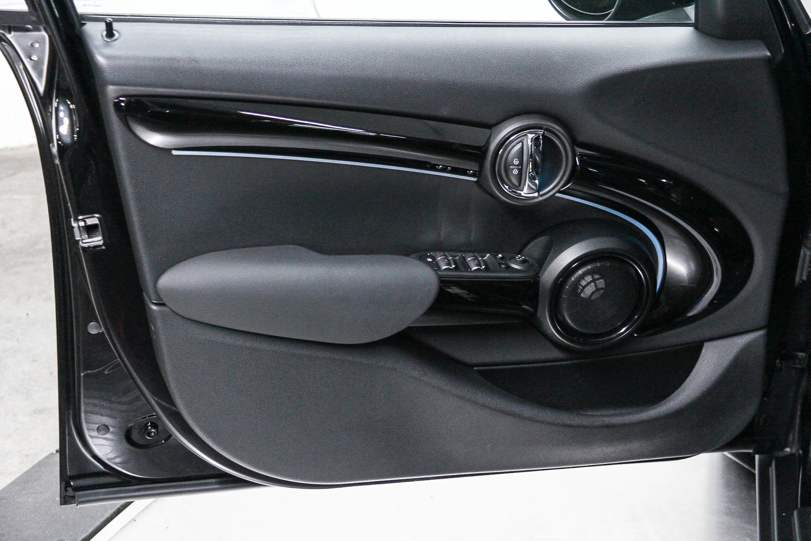 Certified 2023 MINI Cooper S FWD image 22