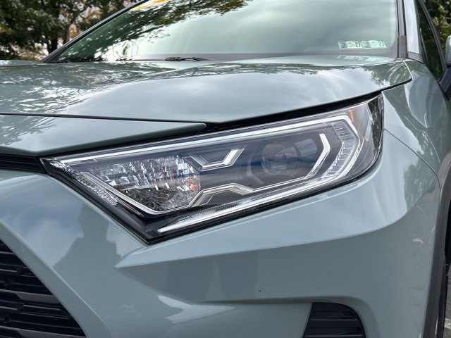 Used 2021 Toyota RAV4 XLE Premium AWD/4WD image 3