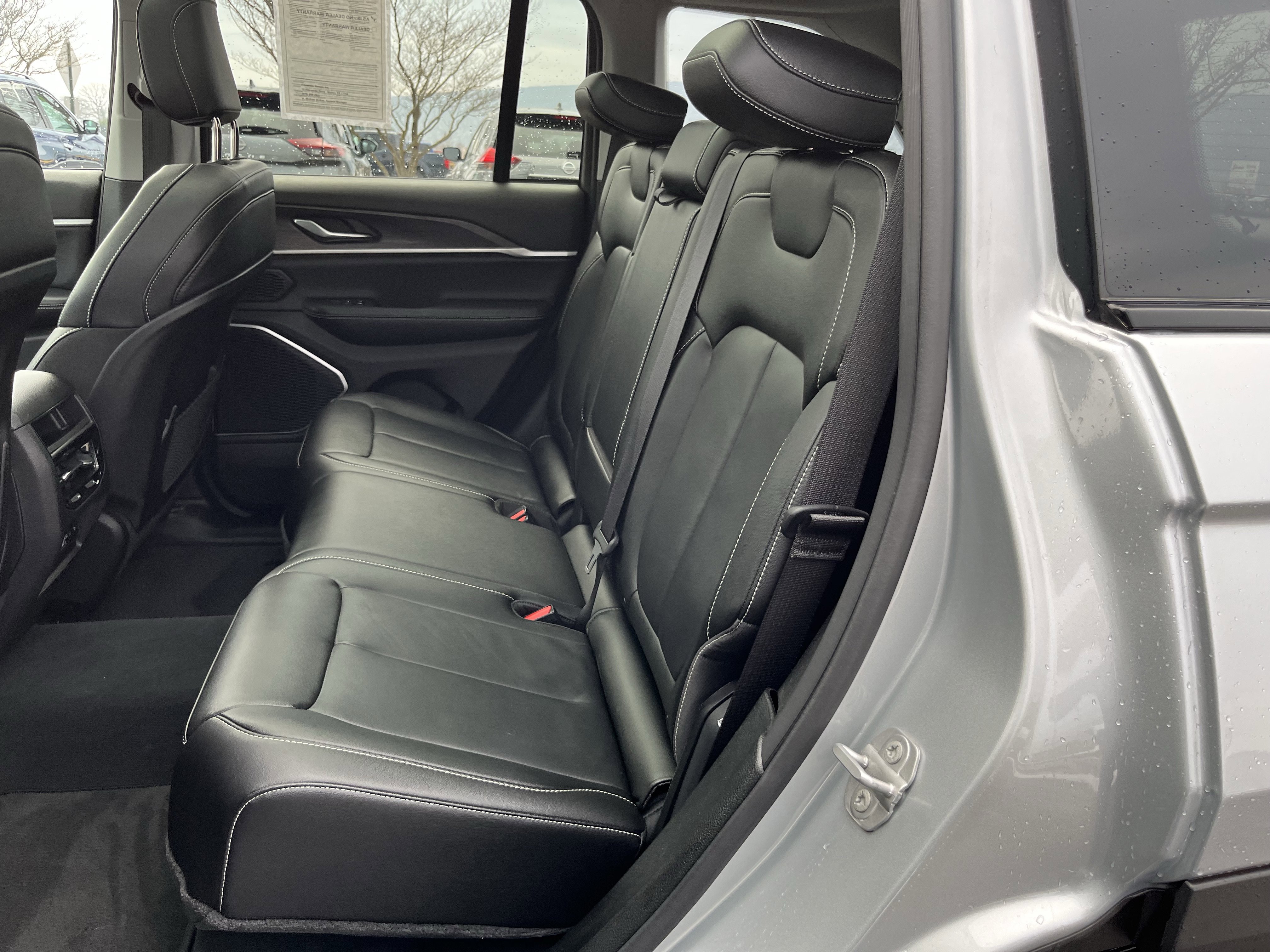 Used 2022 Jeep Grand Cherokee Limited 4xe image 17