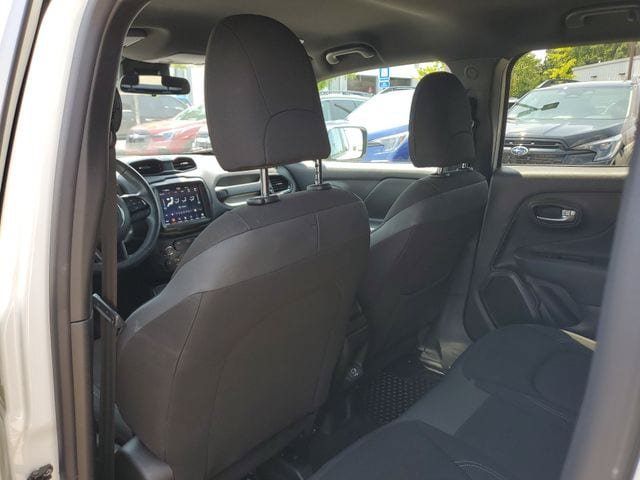 Certified 2022 Jeep Renegade Altitude AWD/4WD image 13