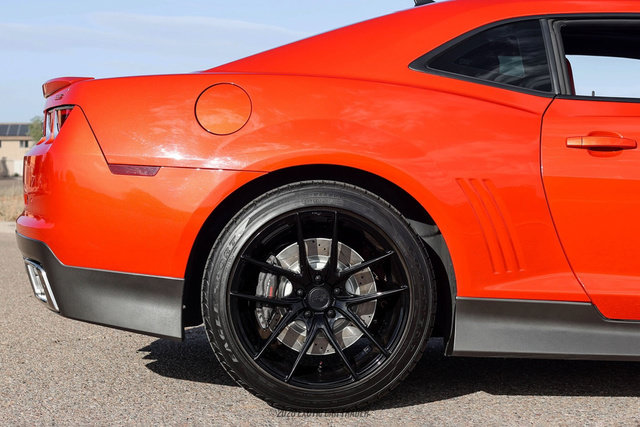 Used 2010 Chevrolet Camaro SS RWD image 10