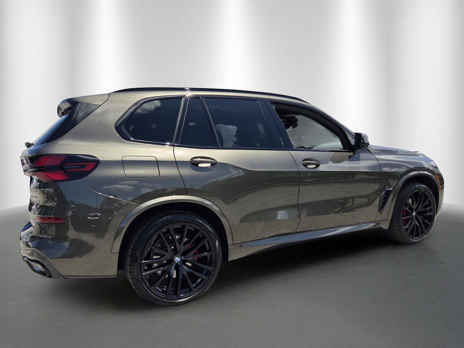 Used 2026 BMW X5 xDrive40i w/ M Sport Package AWD/4WD image 7