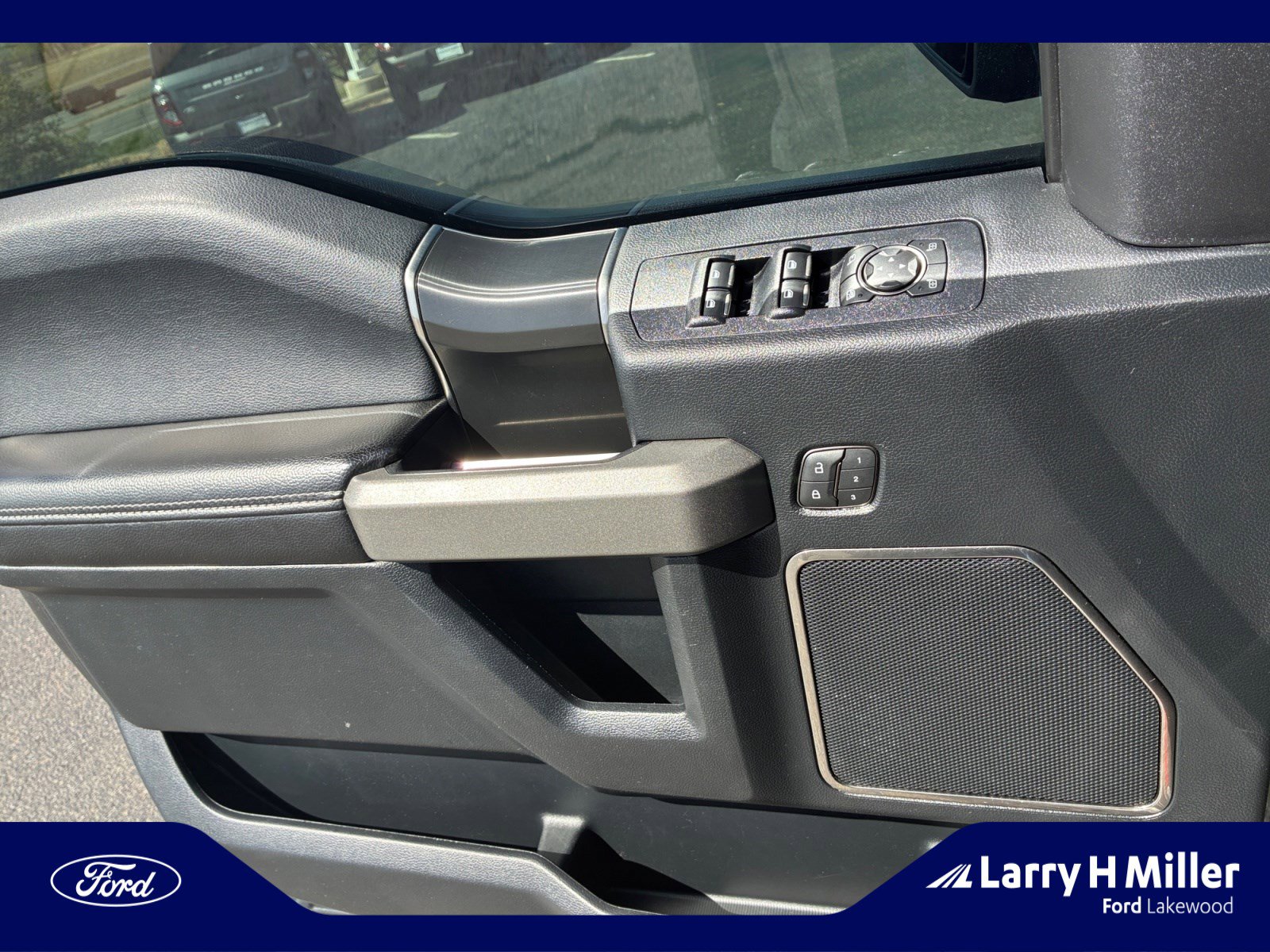 Used 2020 Ford F150 Raptor w/ Equipment Group 802A Luxury AWD/4WD image 13