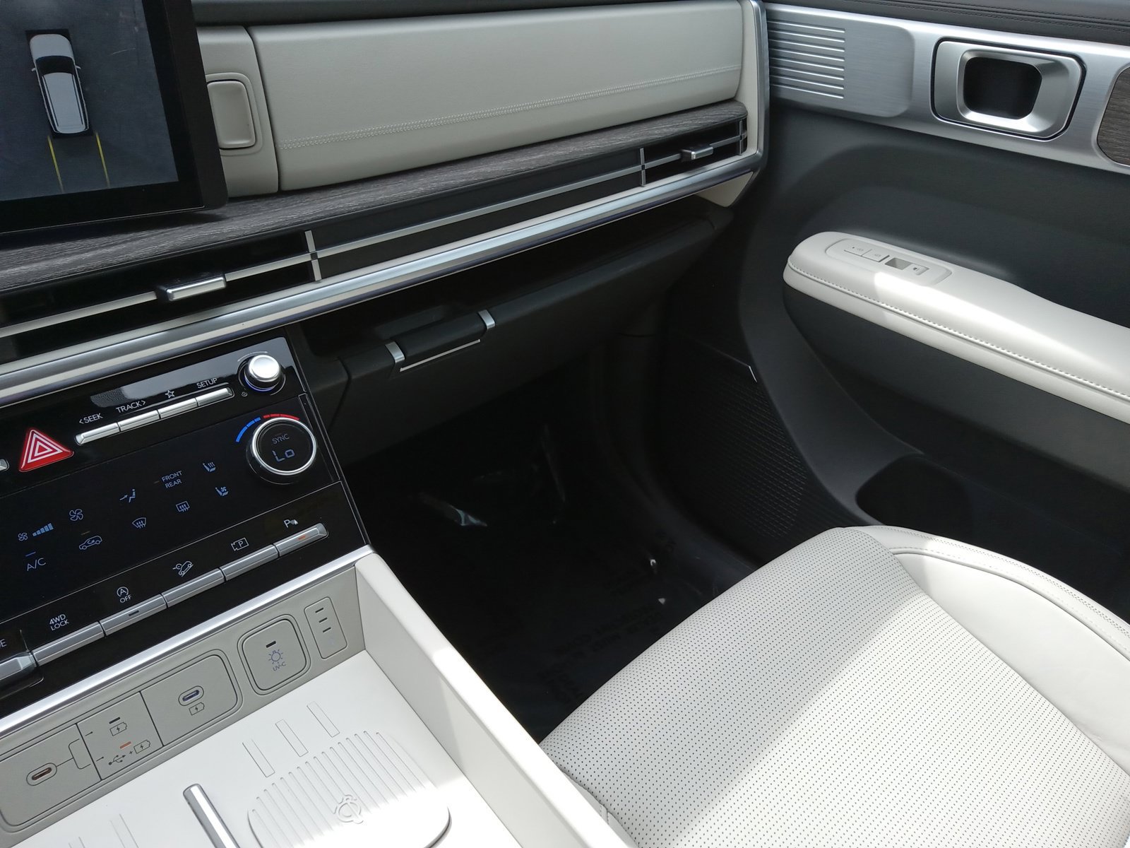 Used 2025 Hyundai Santa Fe Calligraphy AWD/4WD image 20