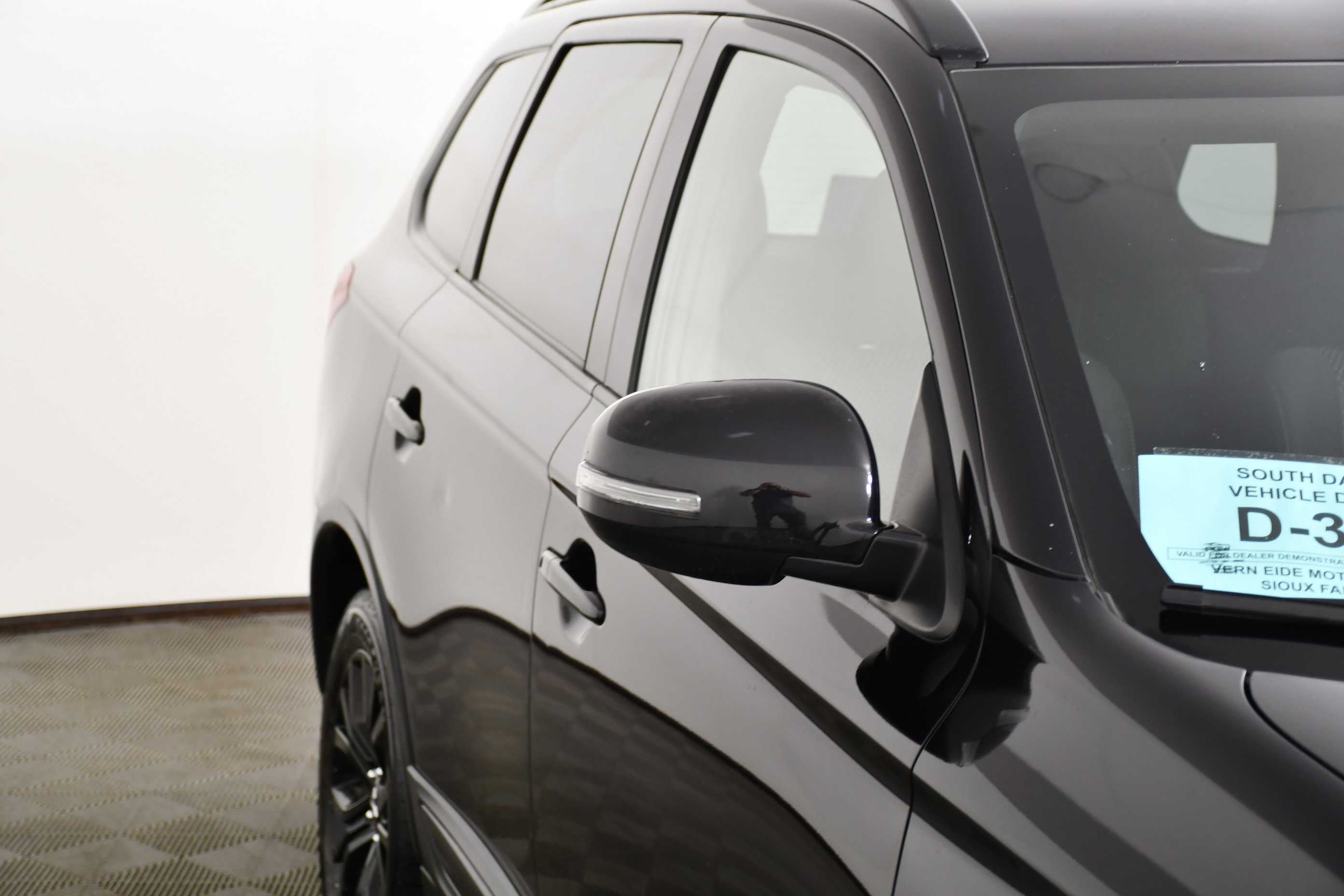 Used 2018 Mitsubishi Outlander LE AWD/4WD image 14