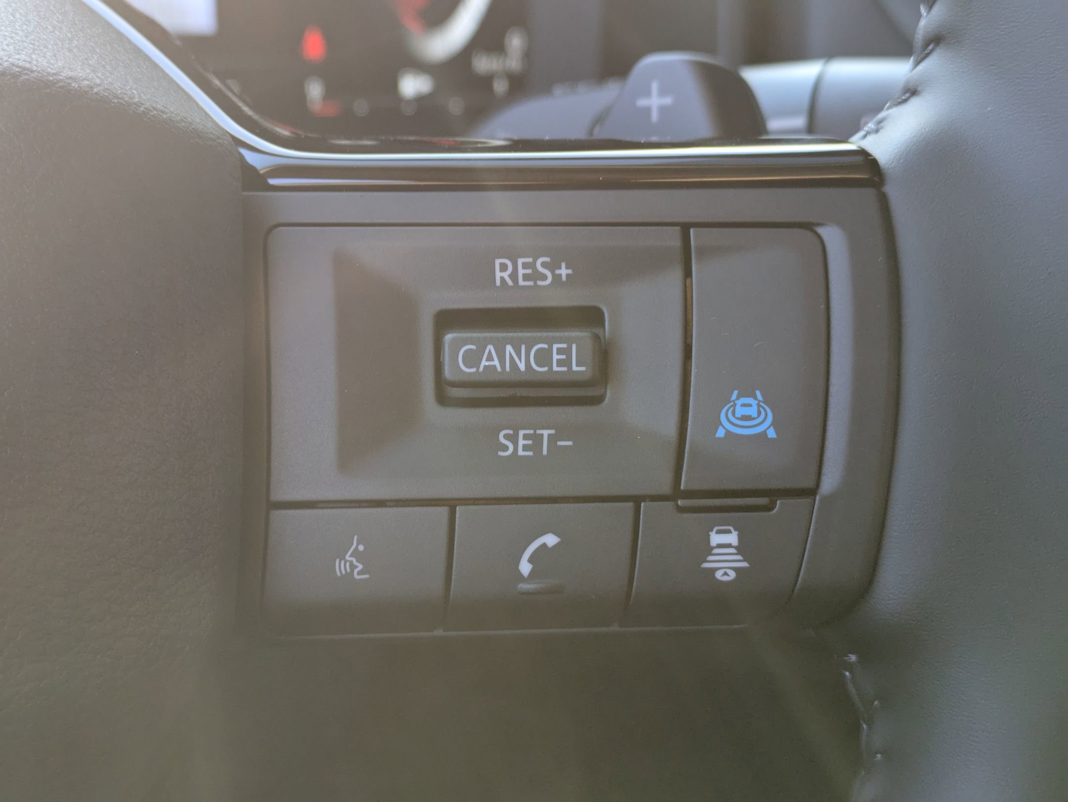New 2026 Nissan Rogue Platinum image 18