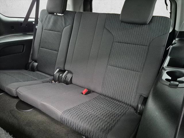 Used 2016 Chevrolet Suburban LS w/ All-Season Package RWD image 18