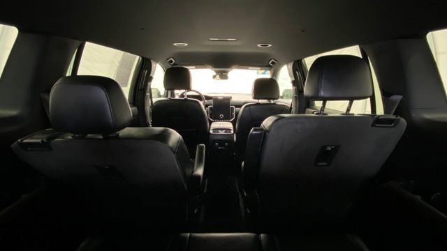 Used 2024 GMC Acadia Elevation image 30