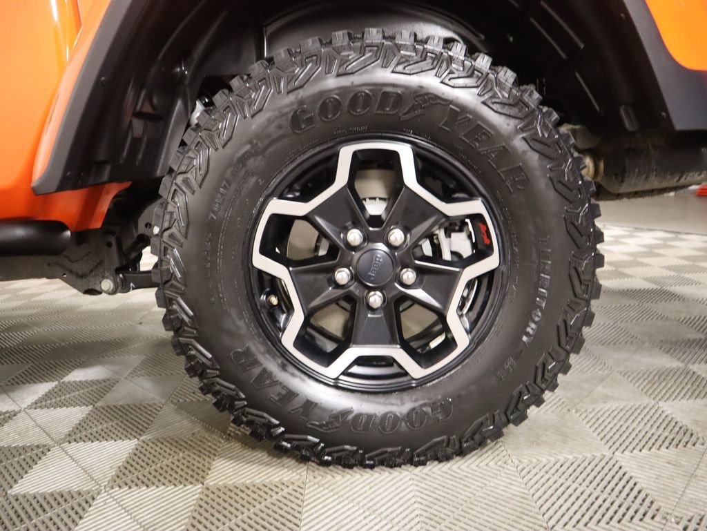 Used 2020 Jeep Gladiator Rubicon w/ Dual Top Group image 31