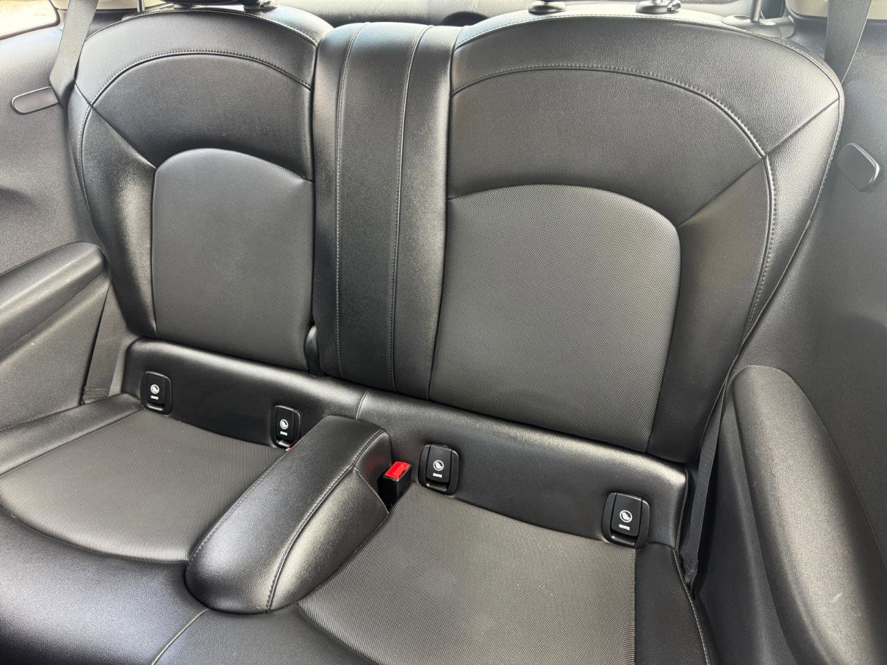 Used 2015 MINI Cooper 2-Door Hardtop FWD image 6