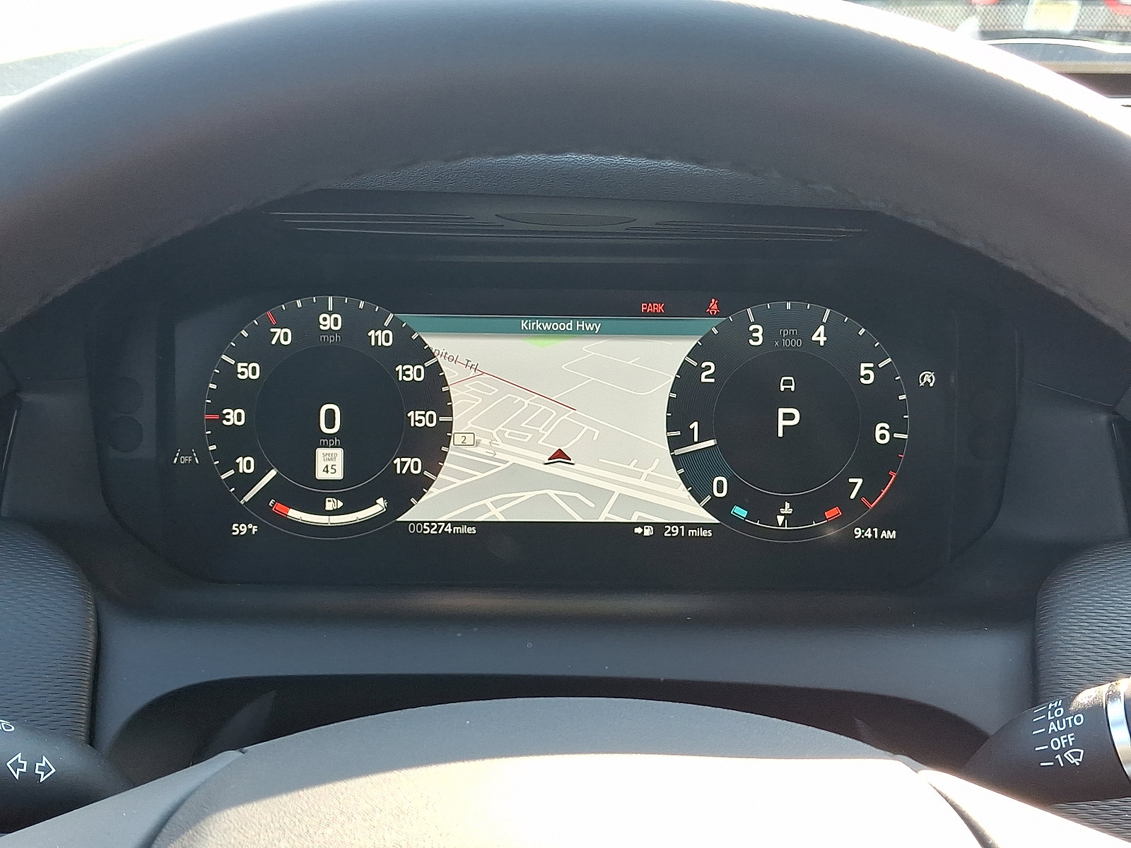 Used 2025 Land Rover Discovery Sport Dynamic SE image 8