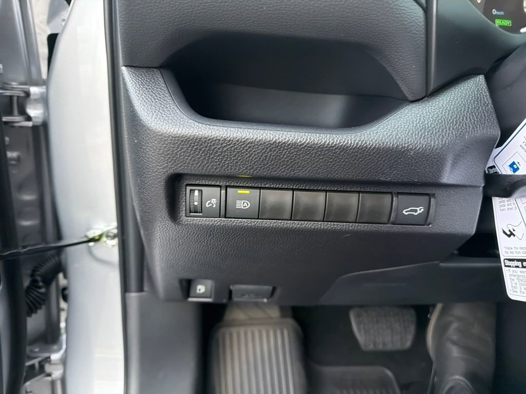 New 2025 Toyota RAV4 XLE image 12