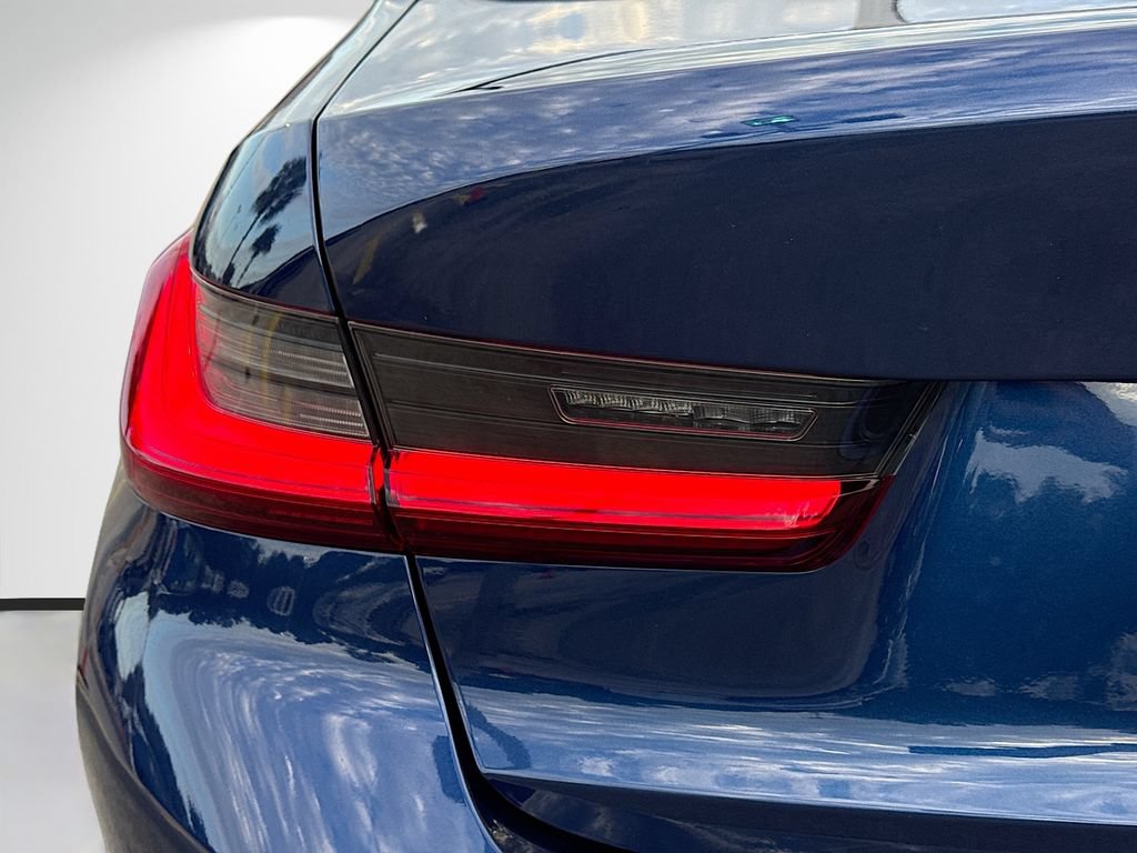 Used 2020 BMW 330i Sedan w/ Convenience Package RWD image 10