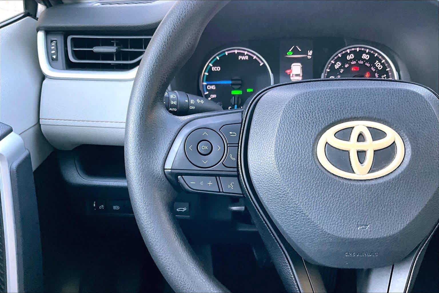 Used 2021 Toyota RAV4 XLE w/ Convenience Package AWD/4WD image 24