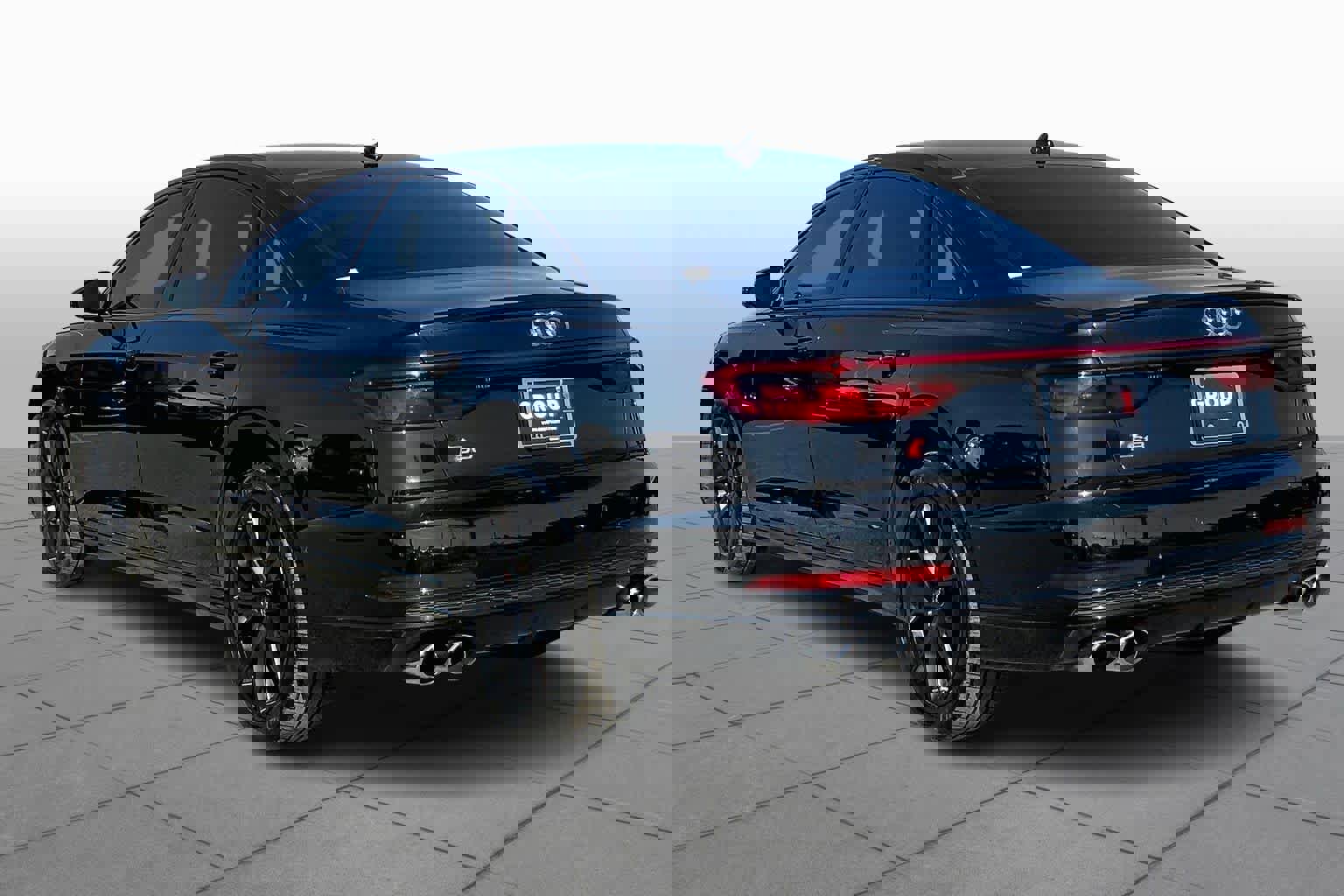 Used 2020 Audi S8 L w/ S8 Executive Package AWD/4WD image 11