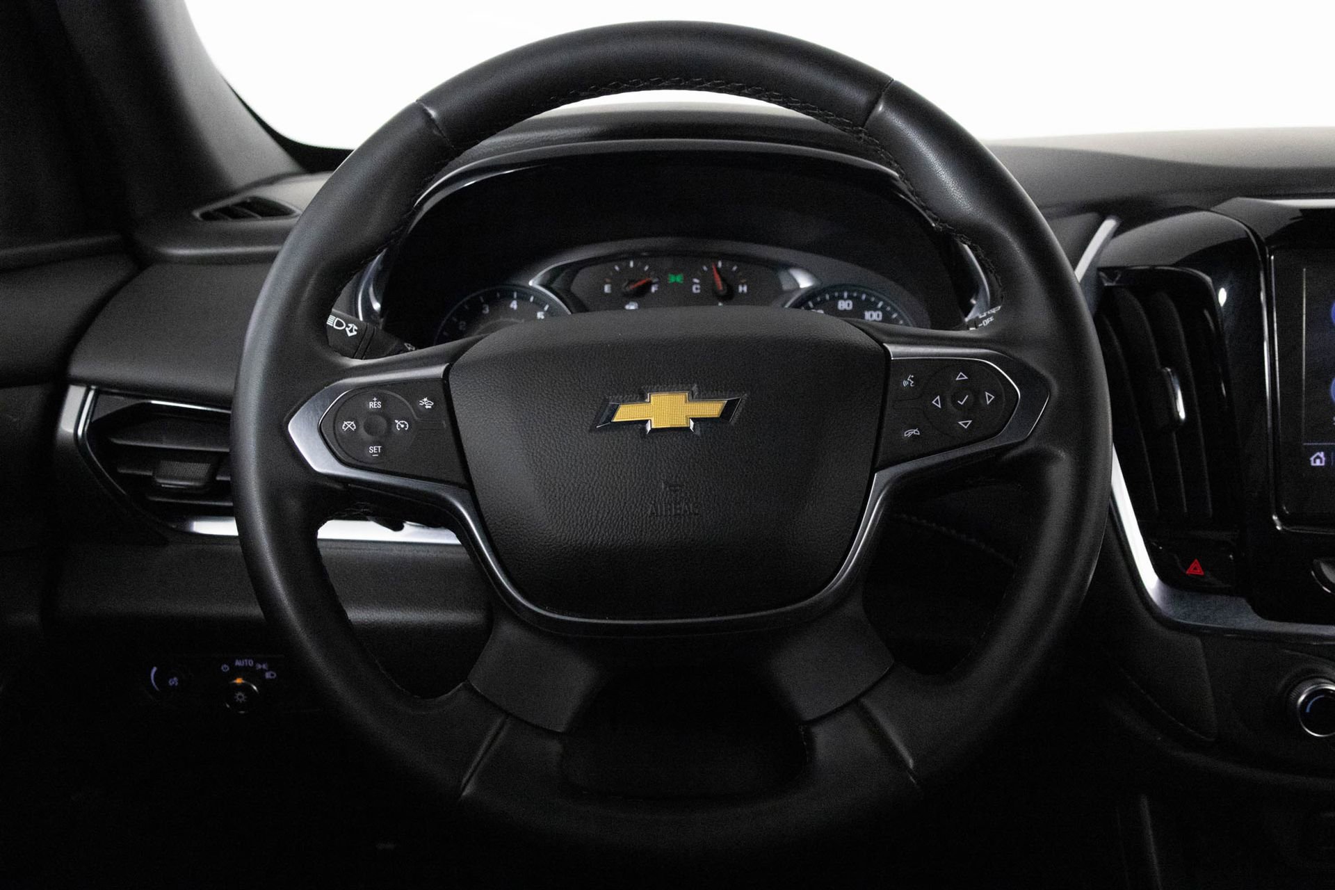 Used 2023 Chevrolet Traverse LT image 26