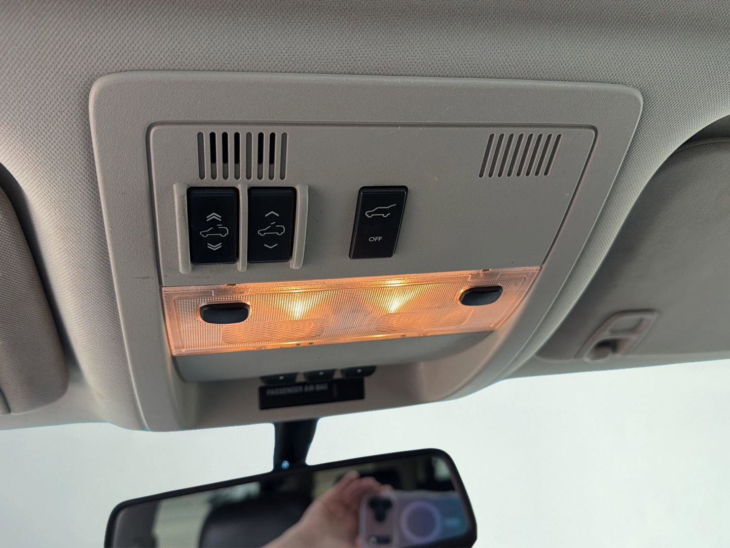 Used 2014 GMC Yukon XL SLT w/ SLT-2 Equipment Package AWD/4WD image 17