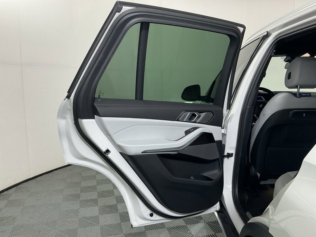 Certified 2025 BMW X5 sDrive40i RWD image 24