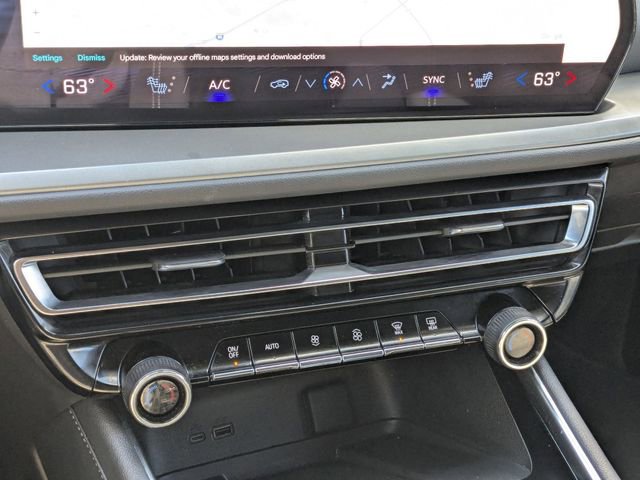 Used 2024 Chevrolet Traverse LT image 26