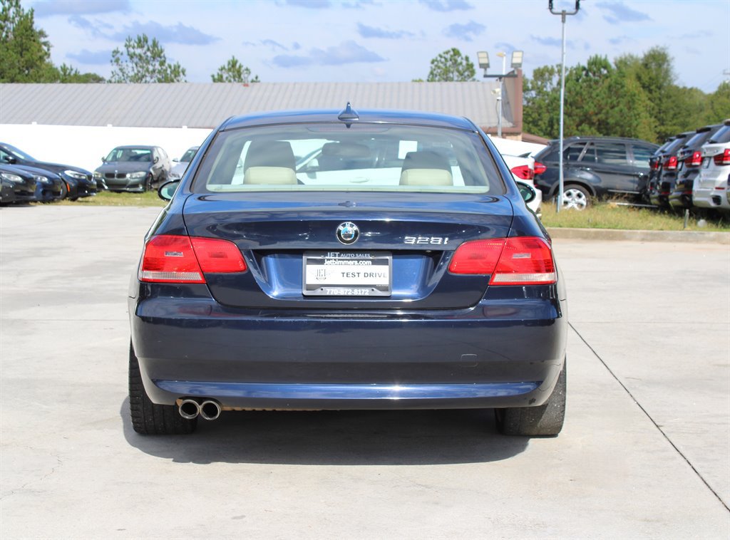 Used 2009 BMW 328i Coupe RWD image 6