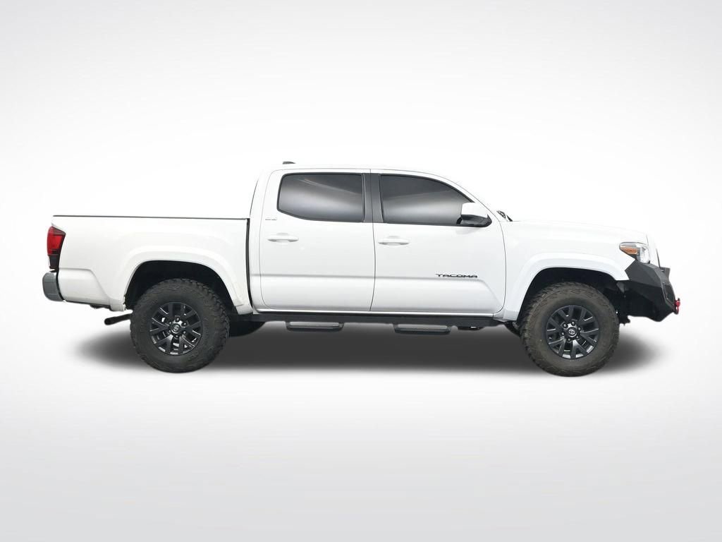 Used 2022 Toyota Tacoma SR5 AWD/4WD image 4