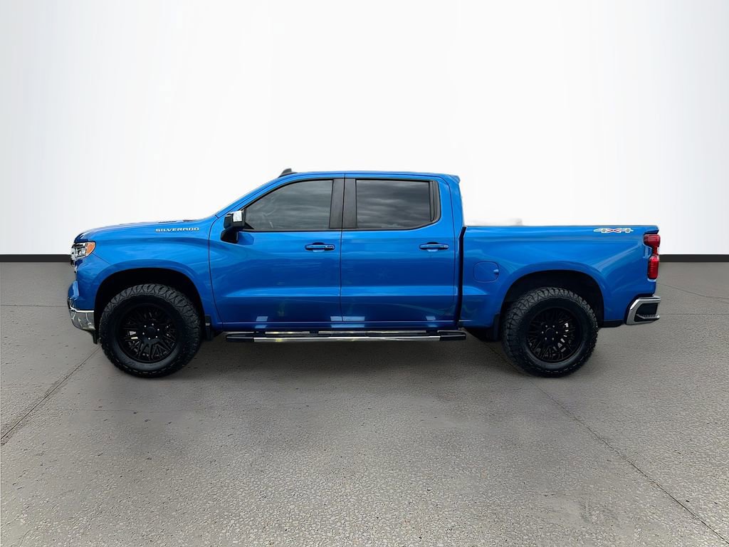 Used 2023 Chevrolet Silverado 1500 LT AWD/4WD image 4