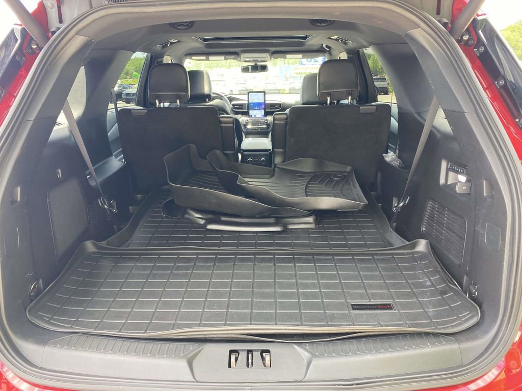 Used 2020 Ford Explorer ST w/ ST Street Pack image 32