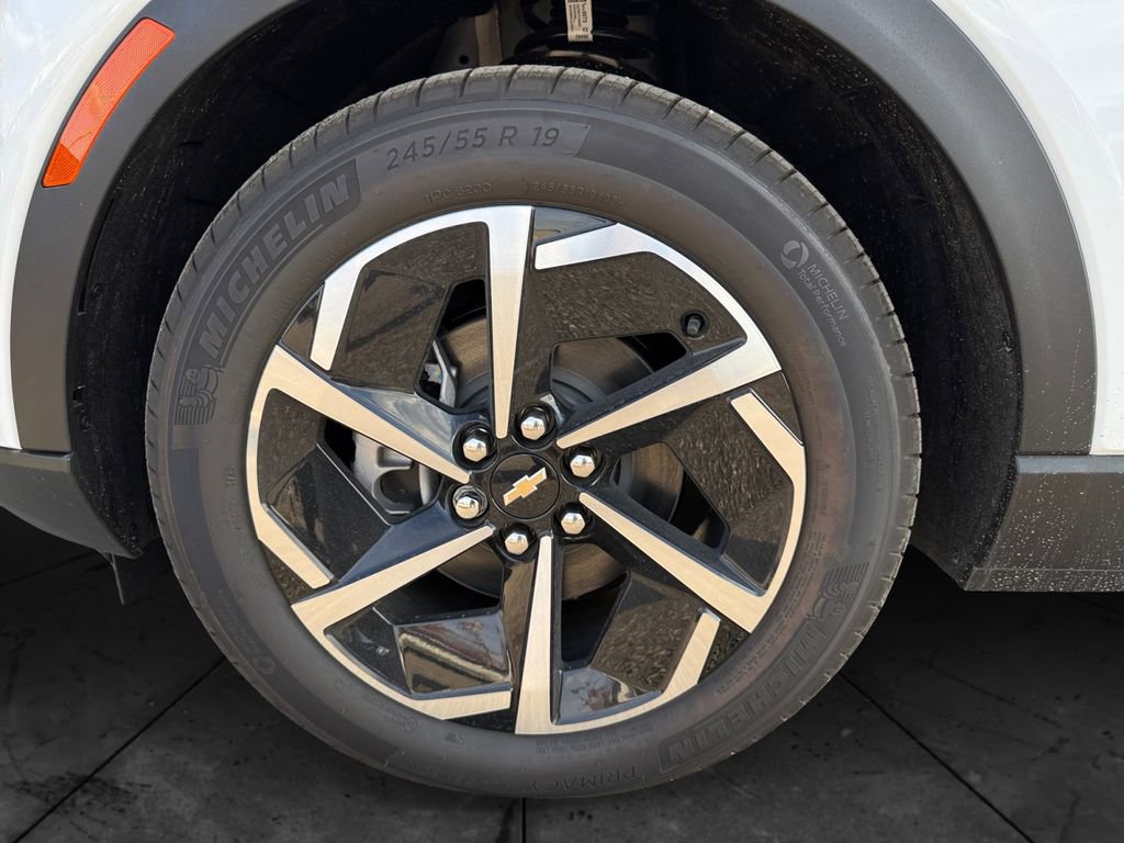 New 2026 Chevrolet Equinox EV LT image 14