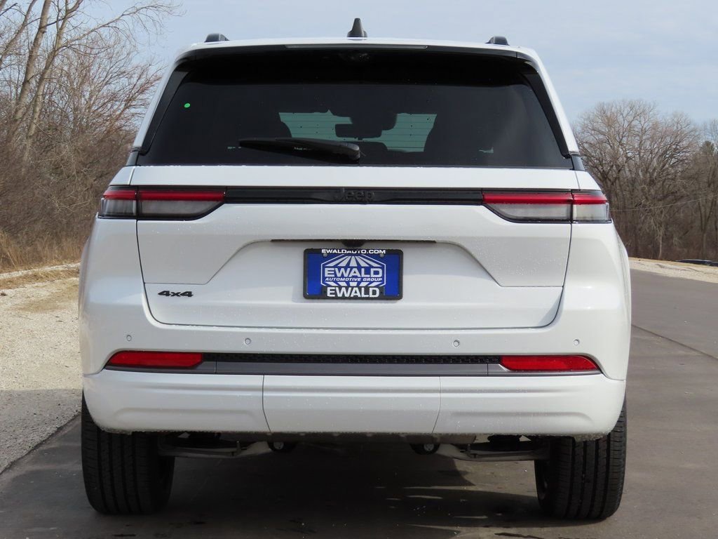 New 2026 Jeep Grand Cherokee Limited image 17