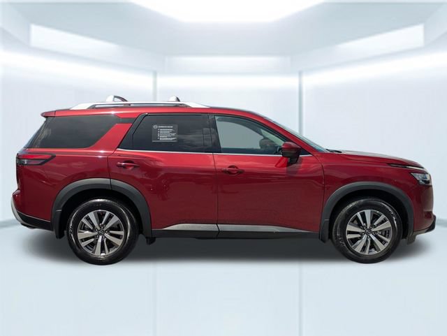 Used 2023 Nissan Pathfinder SL AWD/4WD image 8